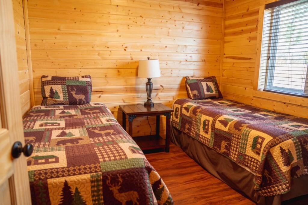 The Lodge At Van Hook New Town Extérieur photo